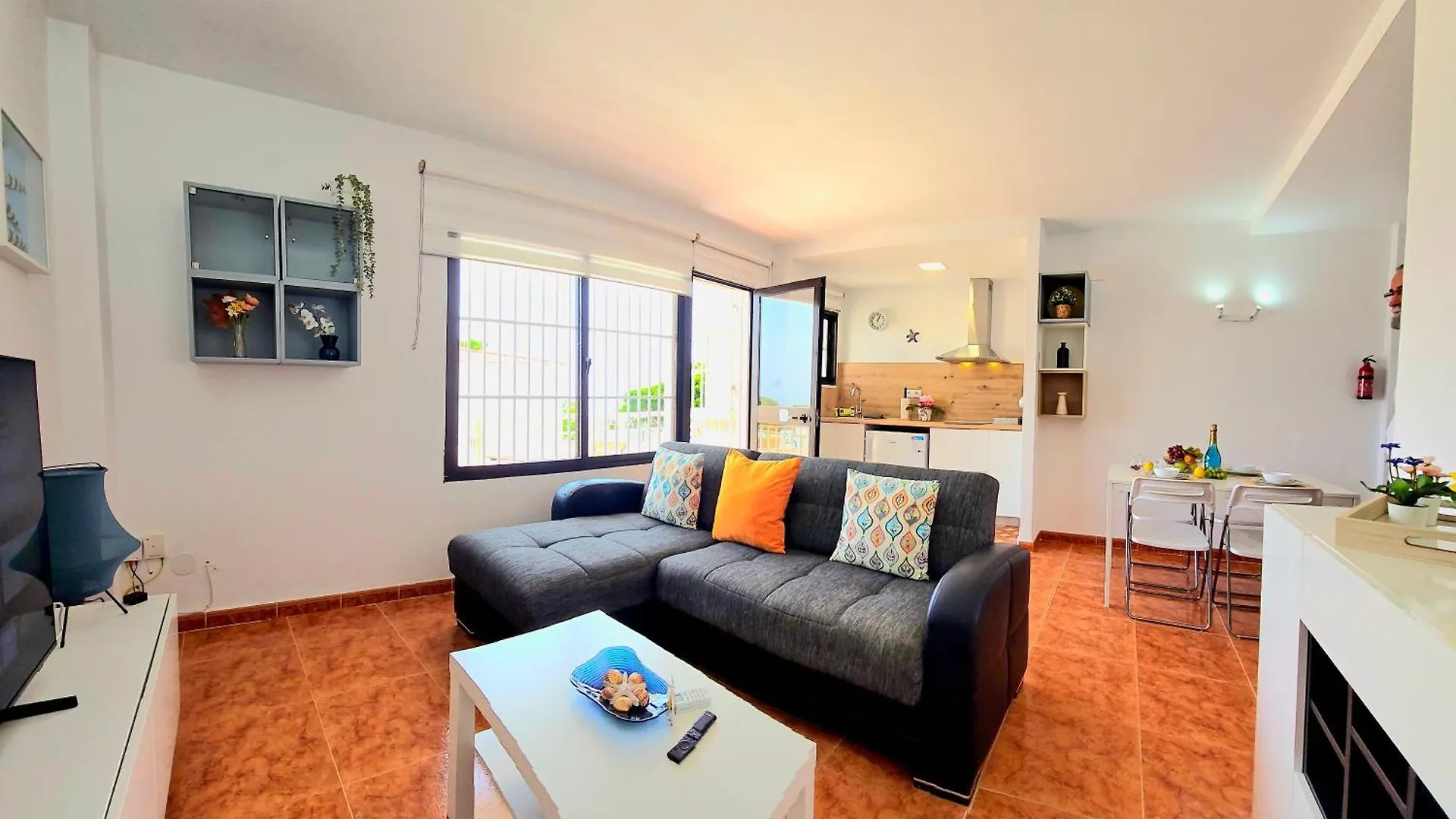 Apartment Lidia 2 Front Line Beach, One Bed Torremolinos